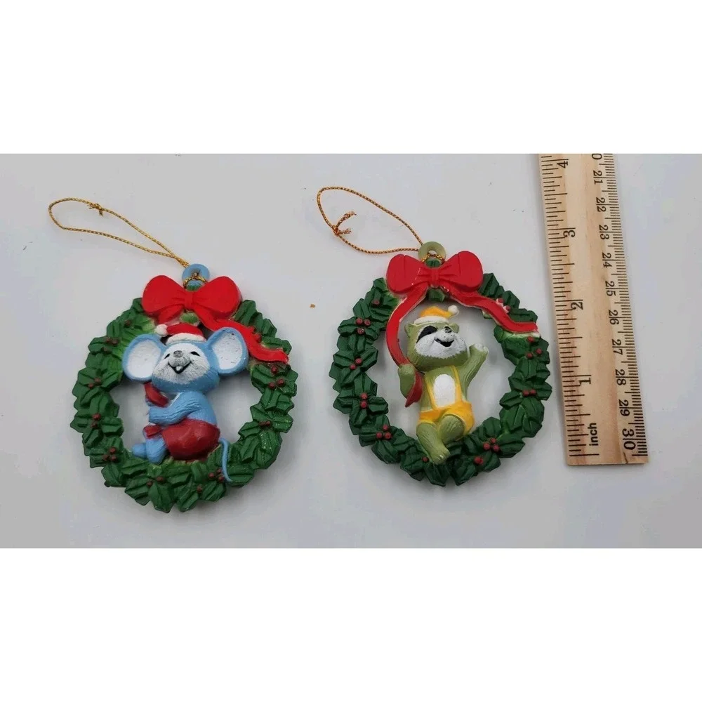 Vintage Critter Wreath‎ Ornament Little Mouse & Raccoon Christmas  3
